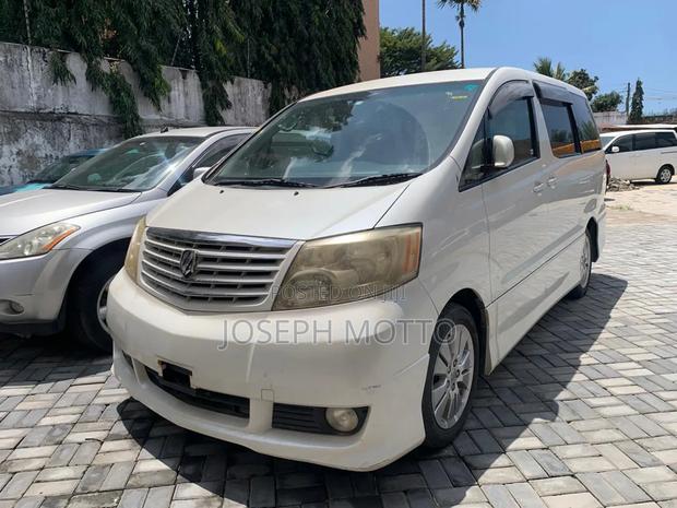 Toyota Alphard 2.4 Petrol AWD 2007 White