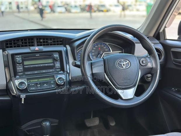 Toyota Axio 2014 Pearl