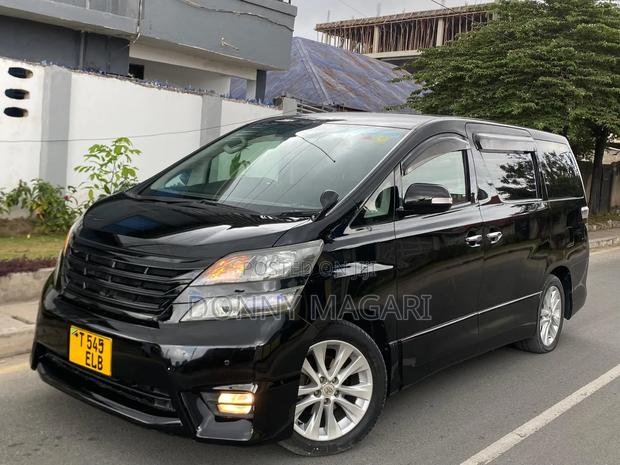 Toyota Vellfire 2011 Black