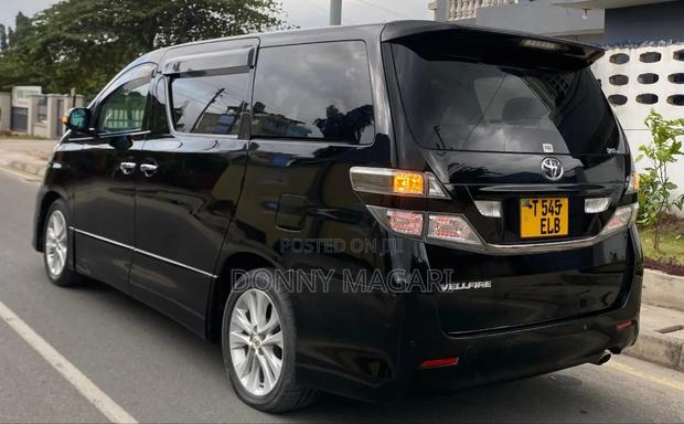 Toyota Vellfire 2011 Black