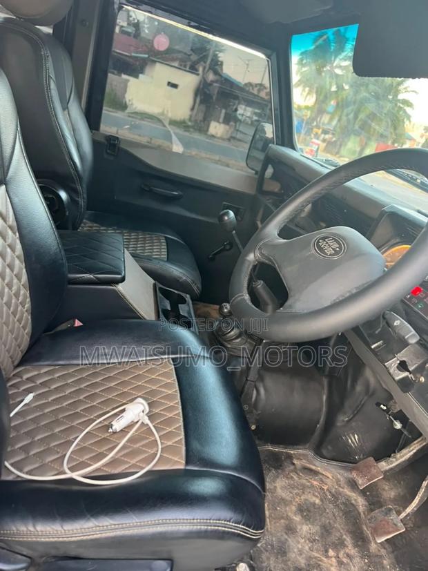 Land Rover Defender 1997 Black