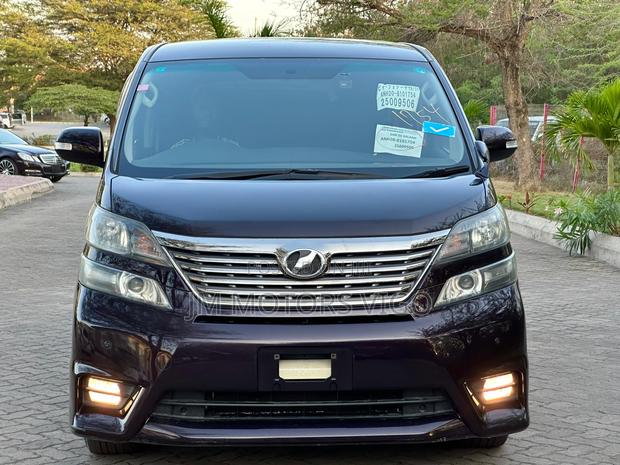 Toyota Vellfire 2010 Burgundy