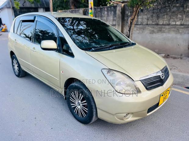Toyota Corolla Spacio 1.5 X G-edition 2004 Gold