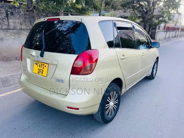 Toyota Corolla Spacio 1.5 X G-edition 2004 Gold