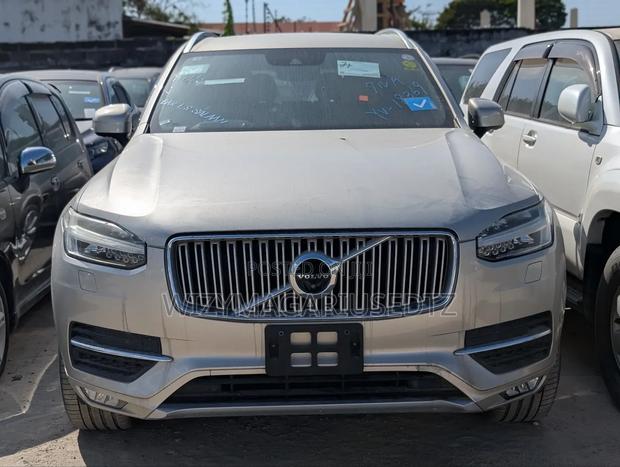 Volvo XC90 2017 Silver