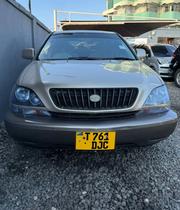 Toyota Harrier 2000 Gold for sale