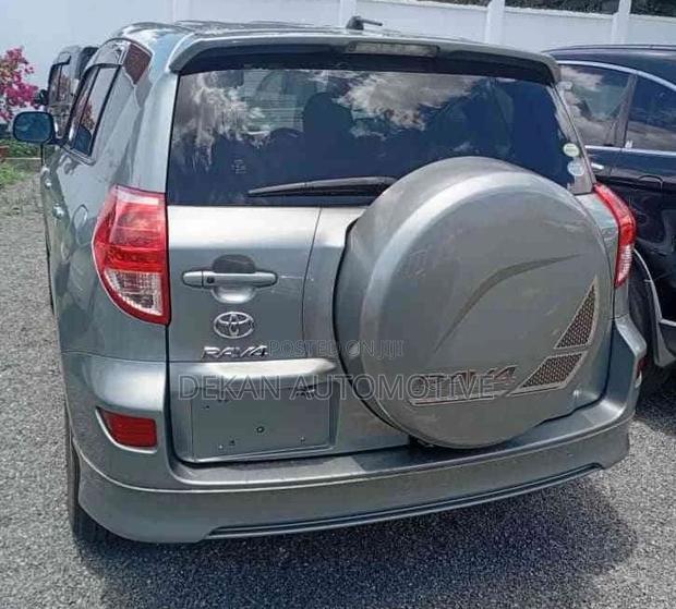 Toyota RAV4 Limited 2009 Gray