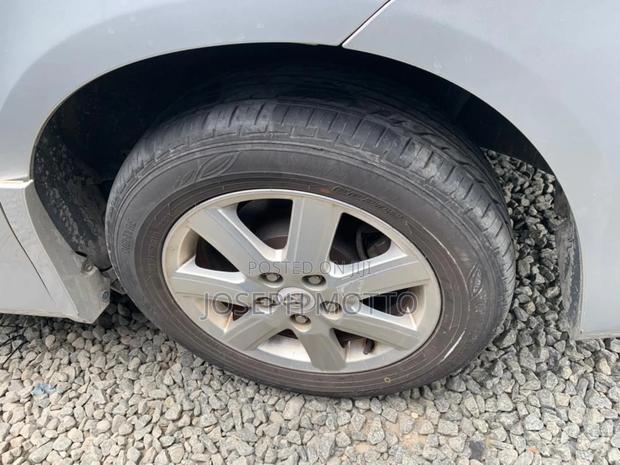 Toyota Noah 2.0 143hp AWD (8 Seater) 2008 Silver