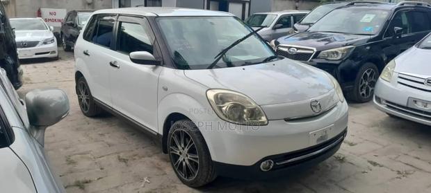 Mazda Verisa 2010 White