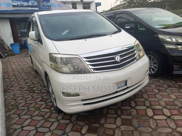 Toyota Alphard 2.4 Petrol AWD 2004 White