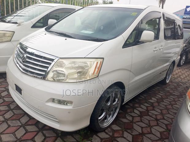 Toyota Alphard 2.4 Petrol AWD 2005 White