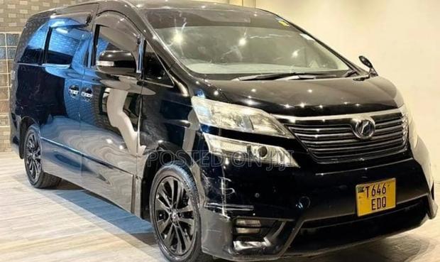 Toyota Vellfire 2009 Black