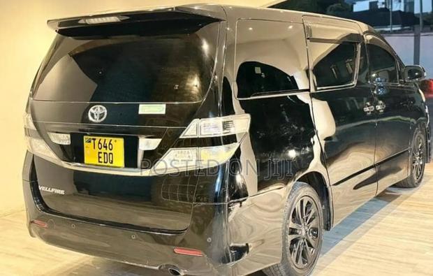 Toyota Vellfire 2009 Black
