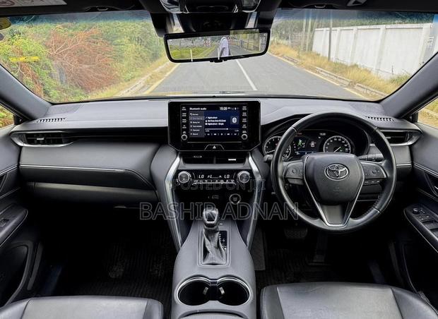 Toyota Harrier 2.0 2020 Black