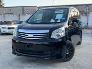 Toyota Noah 2.0 143hp FWD (7 Seater) 2010 Black for sale