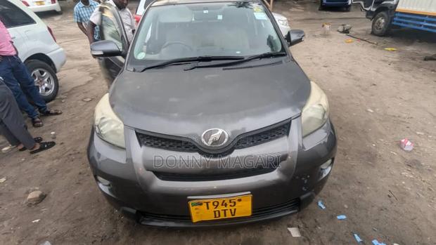 Toyota IST 2009 Gray
