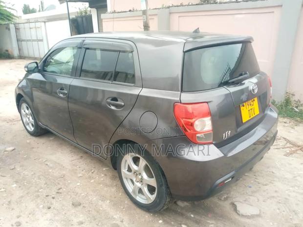 Toyota IST 2009 Gray