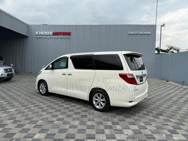 Toyota Alphard 2.4 Petrol FWD 2008 Pearl
