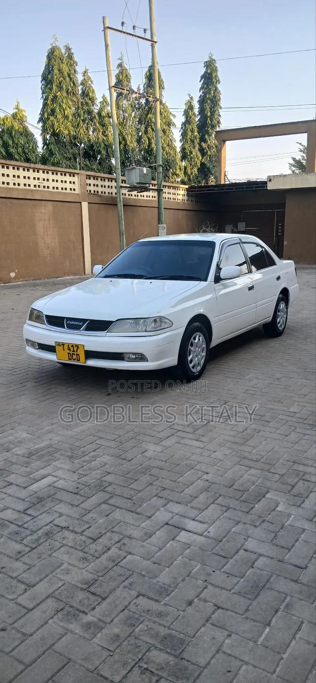Toyota Carina 1.5 FWD Sedan 2001 White