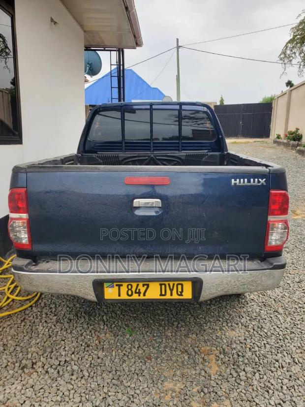 Toyota Hilux 2008 Blue