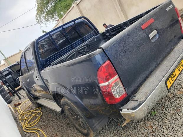 Toyota Hilux 2008 Blue