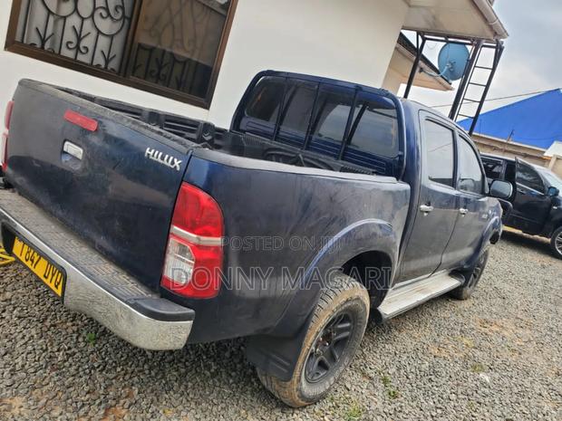 Toyota Hilux 2008 Blue