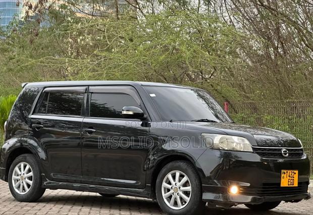 Toyota Corolla Rumion 2010 Black