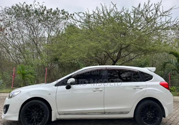 Subaru Impreza 2012 Off white