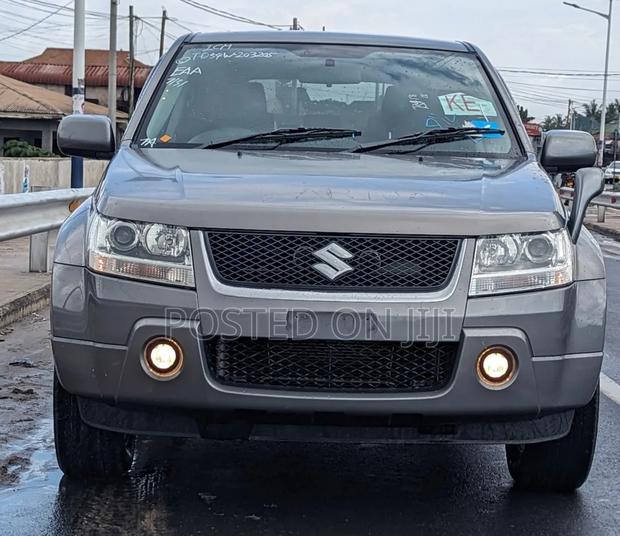 Suzuki Escudo 2008 Gray
