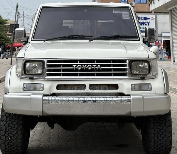 Toyota Land Cruiser Prado 2001 White