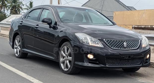 Toyota Crown 2009 Black