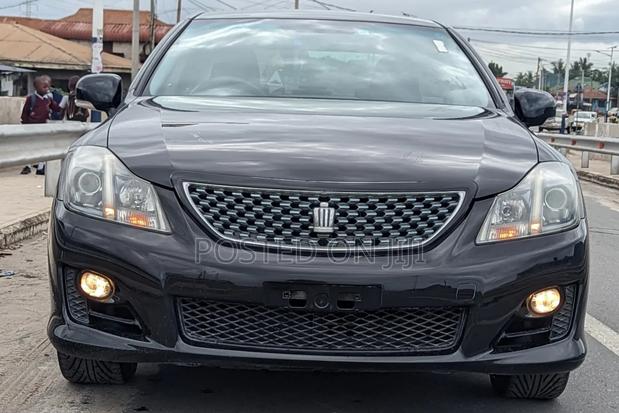 Toyota Crown 2009 Black
