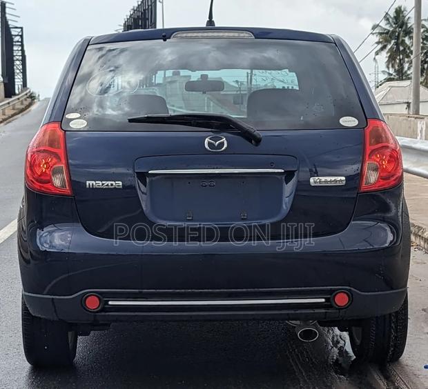 Mazda Verisa 2010 Blue