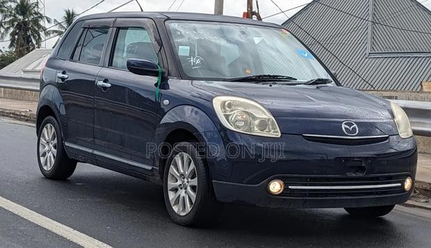 Mazda Verisa 2010 Blue