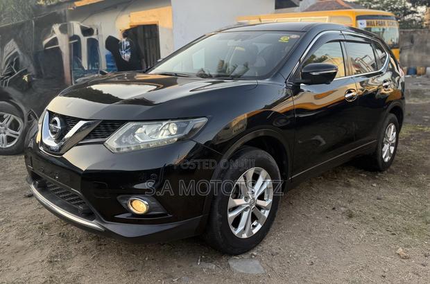 Nissan X-Trail 2.0 Petrol AWD 2015 Black