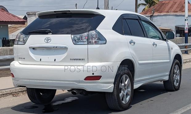 Toyota Harrier 2007 White