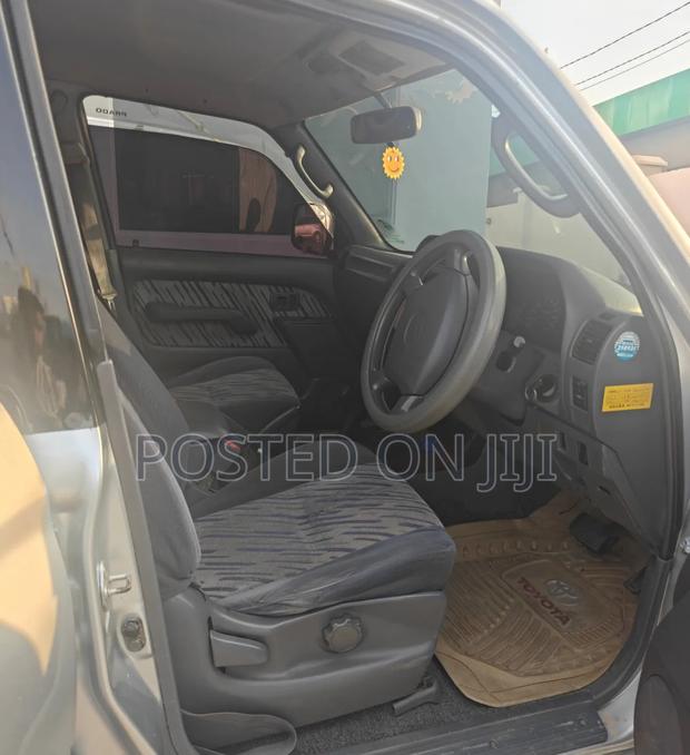 Toyota Land Cruiser 90 1997 Gray