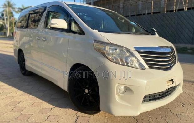 Toyota Alphard 2009 White