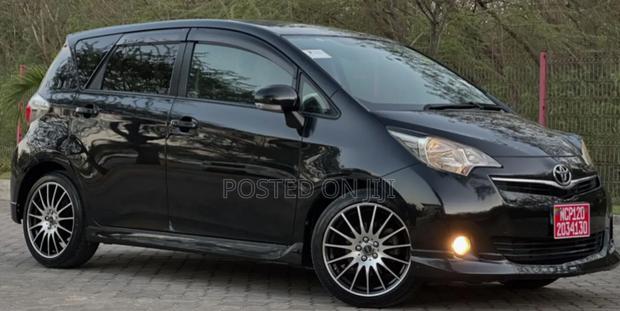 Toyota Ractis 2010 Black