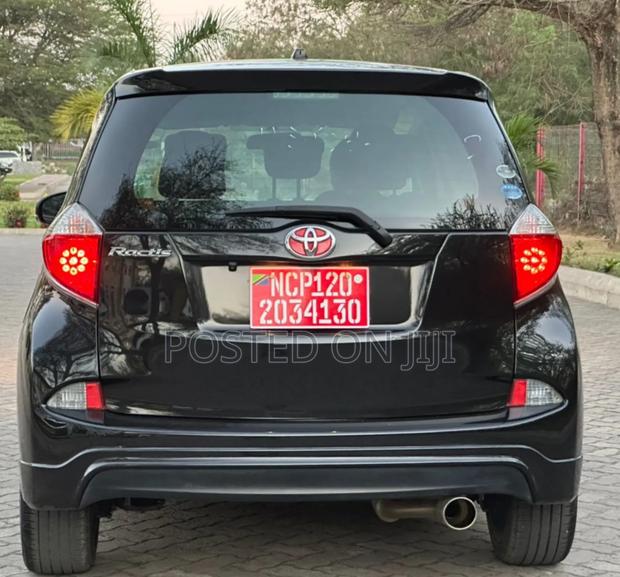 Toyota Ractis 2010 Black