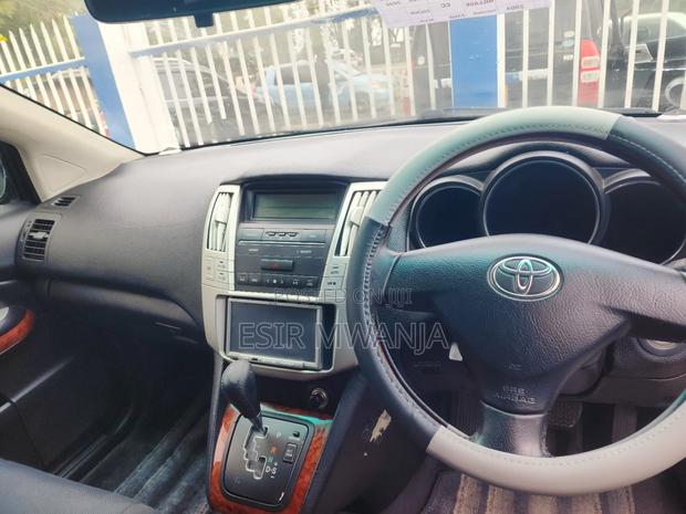 Toyota Harrier 2006 Black