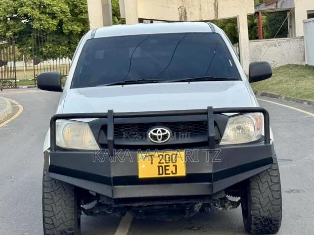 Toyota Hilux 2008 White