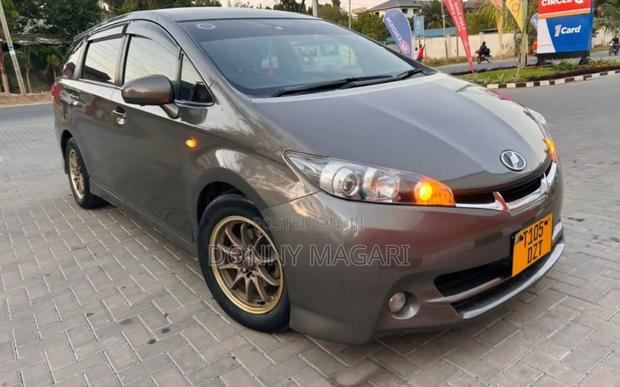 Toyota Wish 2010 Gray