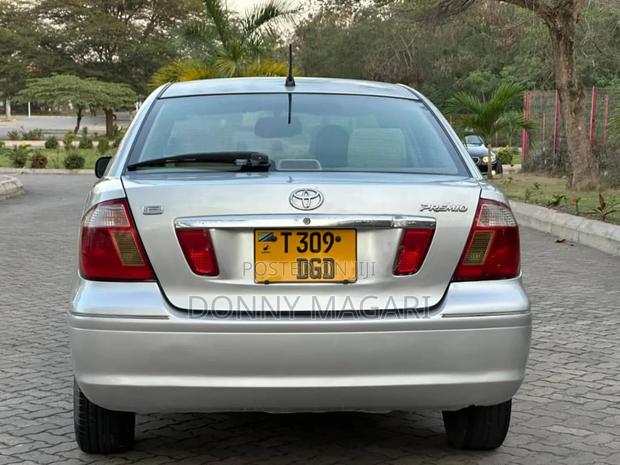 Toyota Premio 2005 Silver