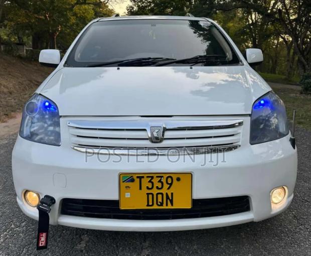Toyota Raum 2005 White