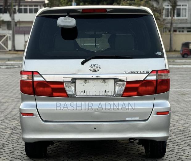 Toyota Alphard 2.4 Petrol FWD 2003 Silver