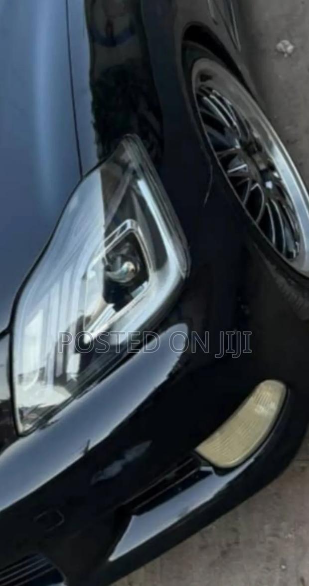 Toyota Crown 2006 Black