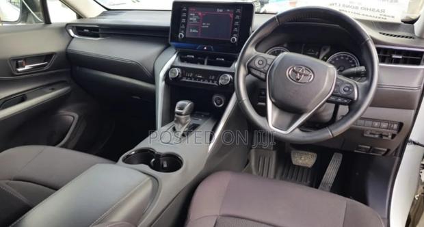 Toyota Harrier 2022 White