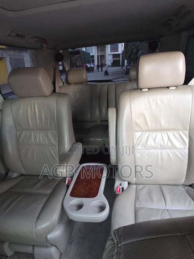 Toyota Alphard 3.0 Petrol FWD 2004 White