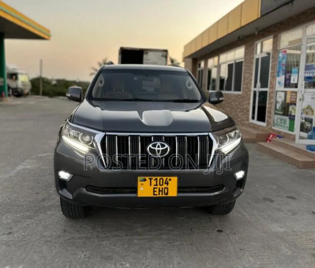 Toyota Land Cruiser Prado 2015 Gold